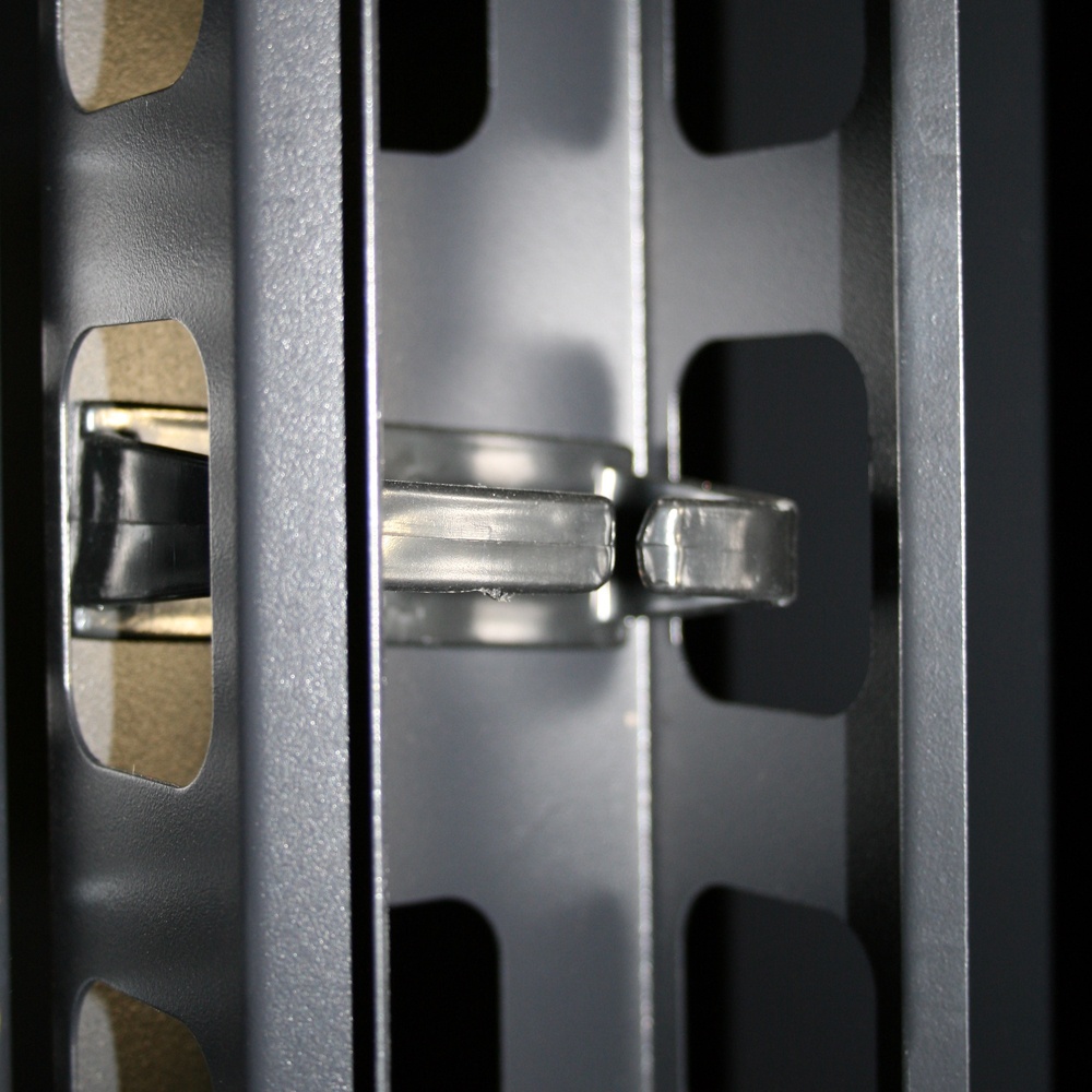 Rack Tech RTX6037V - 37RU 600w 1000d Vented Front and Rear Door - Image 4